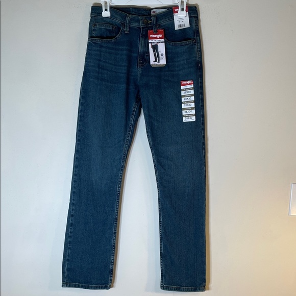 Wrangler Men's Slim Straight Jeans. 28 x 30. NWT. - Picture 2 of 10
